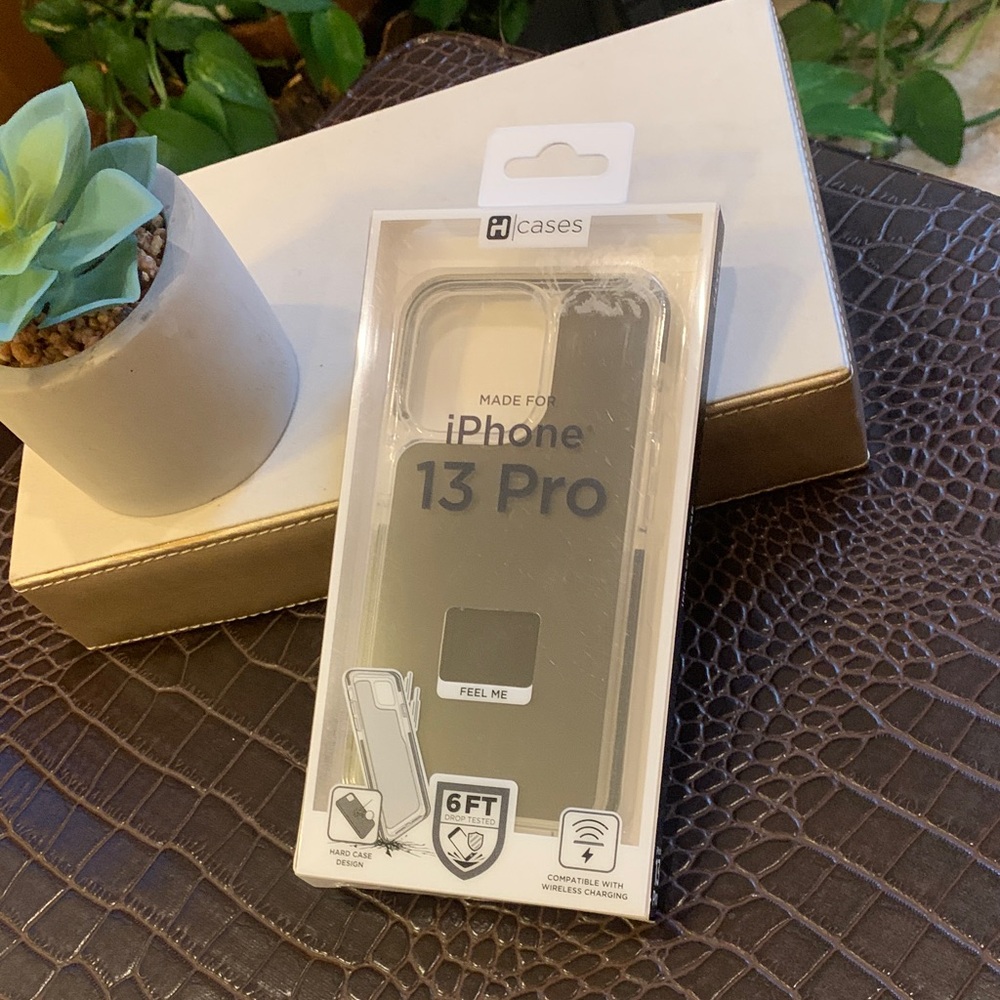 🌹iHome • Clear & Black IMPACT iPhone 13 Pro New Case